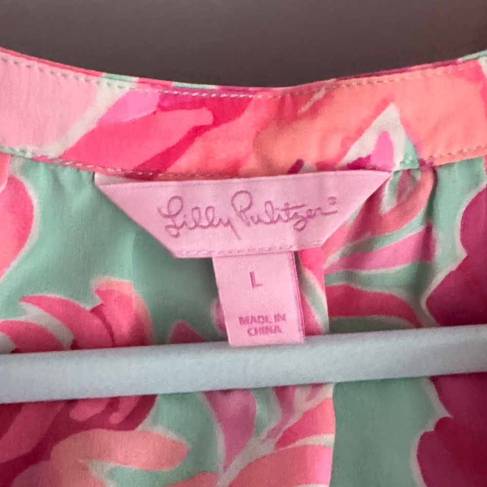 Lilly Pulitzer Pink and Aqua Floral V-Neck Blouse - Picture 4 of 6